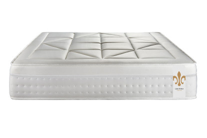 Pack lit complet 200x200 cm - Matelas + Sommier Blanc (en kit) + 2 oreillers + Couette - Vingt-Huit