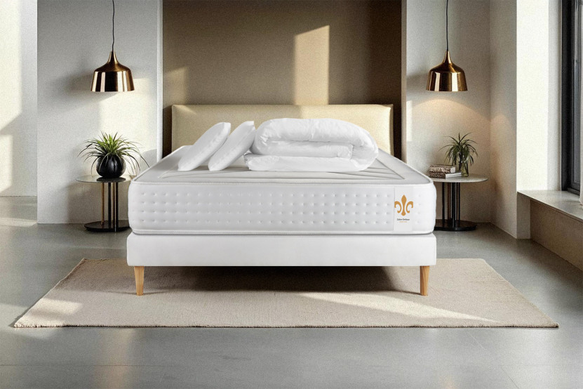Pack lit complet 140x190 cm - Matelas + Sommier Blanc (en kit) + 2 oreillers + Couette - Vingt-Quatre